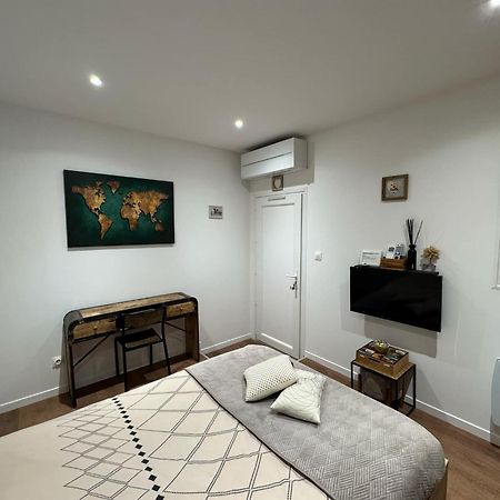 Chez Christian Et Valerie Apartment Rocbaron ภายนอก รูปภาพ